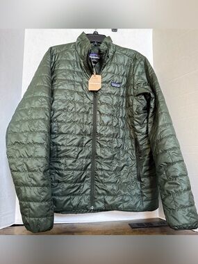 Patagonia Men’s Nano Puff Jacket Lightweight Compact Green Large NEW